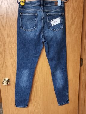 Judy Blue Women’s Skinny Jeans 29x27 number 1634